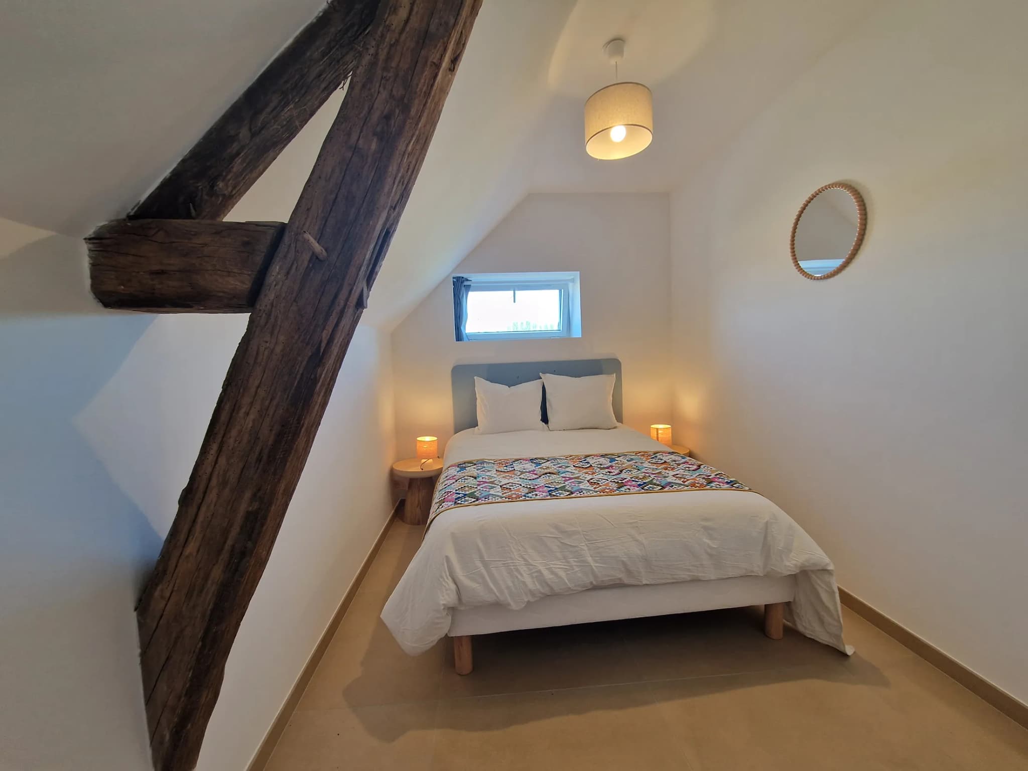 Chambre double La Ligérienne, à l’étage sous les poutres